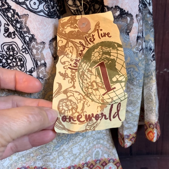ONE WORLD WOMEN'S PLUS 1X 18/20 TOP TUNIC BLOUSE PAISLEY BOHO TRIBAL NWT V-NECK - Picture 7 of 12